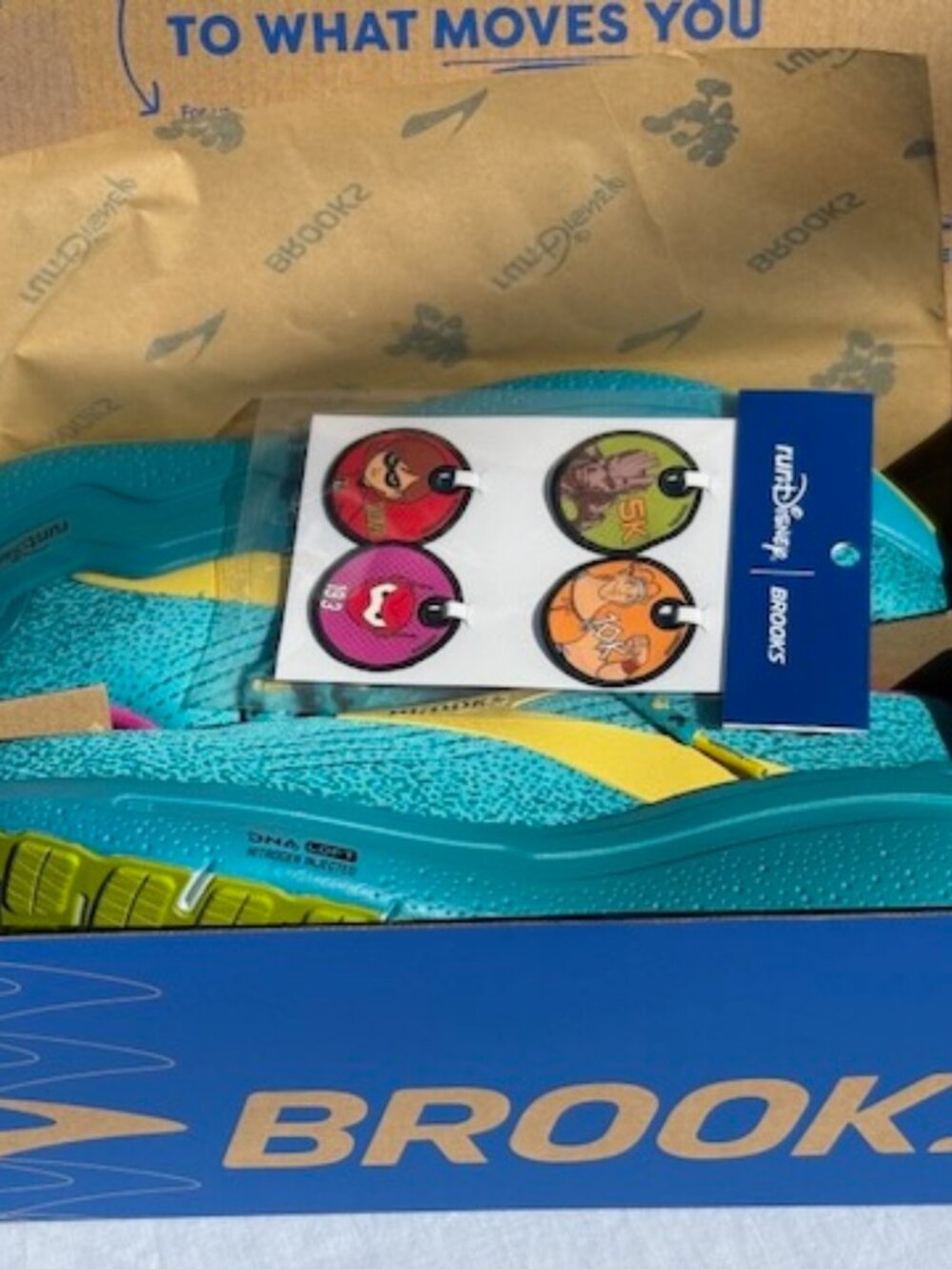 NIB Brooks Ghost Max 2 runDisney Springtime Surprise Women’s 10.5 Running Shoes - Picture 2 of 5